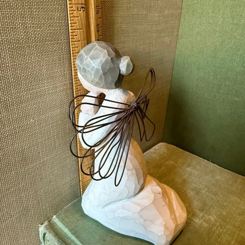 Willow Tree “Angel of Prayer” • 1999 • 4.25” Figurine